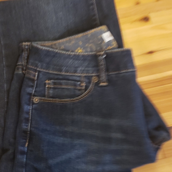 Jeans - Picture 2 of 3